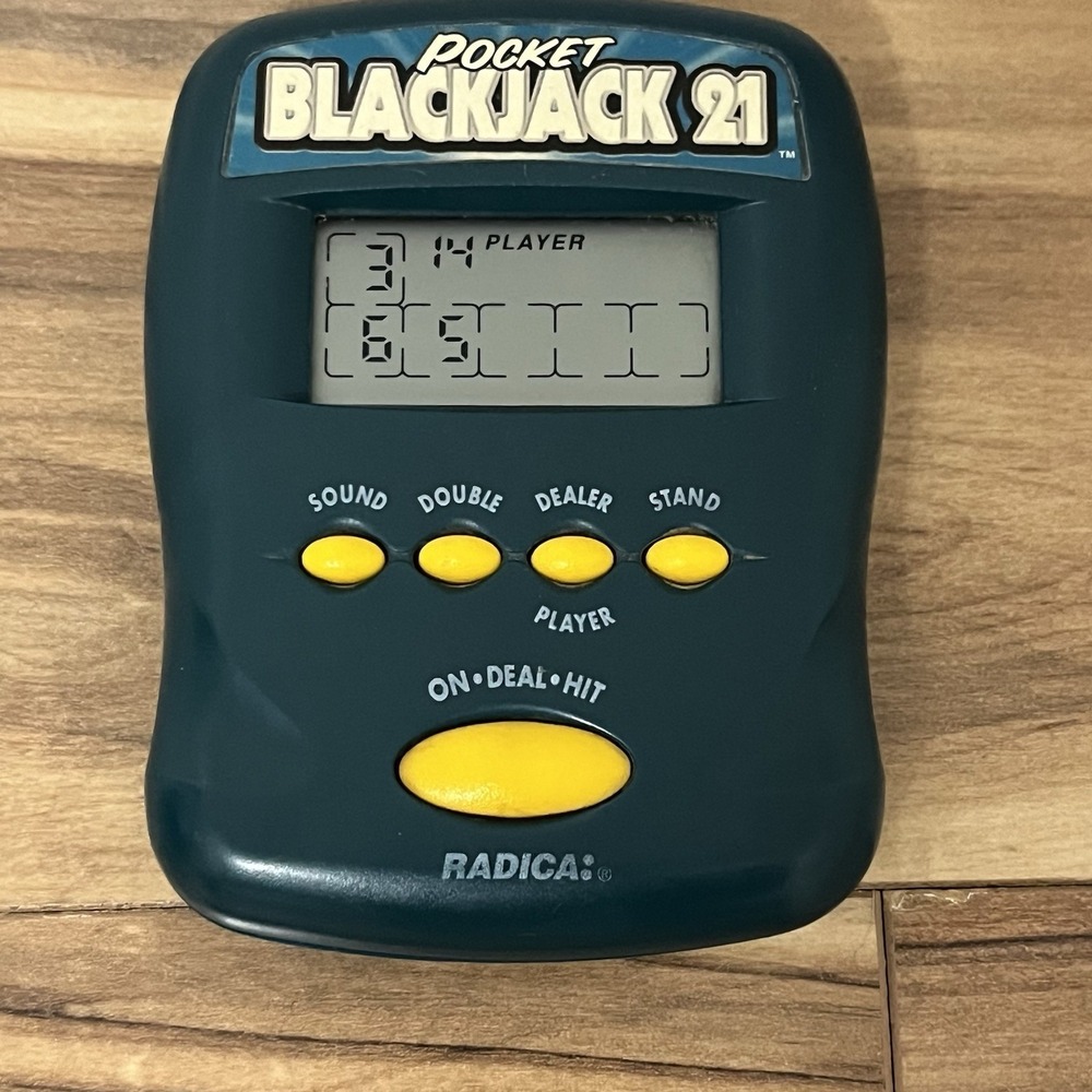 Radica POCKET BLACKJACK 21 Travel Handheld Electronic Game 1997 Dark Green Works